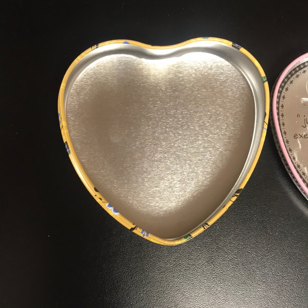 BRIGHTON HEART TIN - Picture 3 of 4